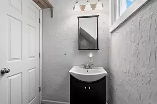 406 Oak St, Luxemburg, WI 54217 - Photo 32