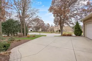 1935 E Telemark Cir, Green Bay, WI 54313 - Photo 60