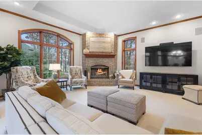 1935 E Telemark Circle, Green Bay, WI 54313 - Photo 8