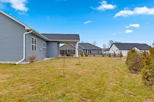 2153 Caroline Ct, Neenah, WI 54956 - Photo 42