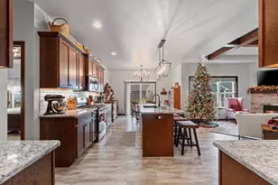 2153 Caroline Ct, Neenah, WI 54956 - Photo 18