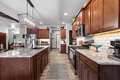 2153 Caroline Court, Neenah, WI 54956 - Photo 14