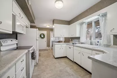 1211 W Kimberly Avenue, Kimberly, WI 54136 - Photo 6