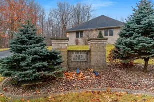 425 Hill Haven Ct, Little Suamico, WI 54141 - Photo 70