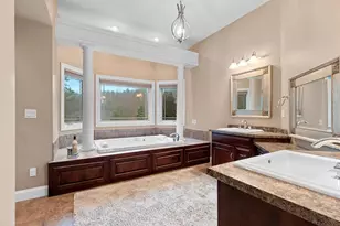 425 Hill Haven Ct, Little Suamico, WI 54141 - Photo 26