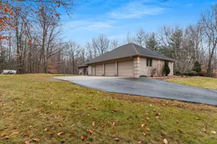 425 Hill Haven Ct, Little Suamico, WI 54141 - Photo 68