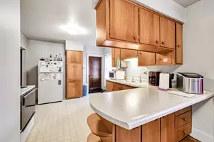 1474 Farlin Ave, Green Bay, WI 54302 - Photo 6