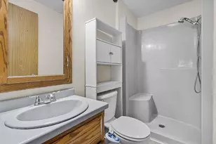 1241 Briarwood Dr, Menasha, WI 54952 - Photo 24