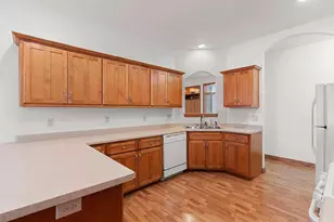 1226 Tara Marie Ln, Green Bay, WI 54313 - Photo 10