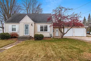 1659 9th St, Green Bay, WI 54304 - Photo 1