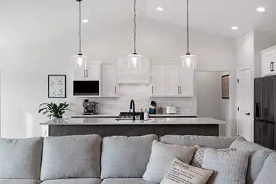 2652 Chambers Crossing, Suamico, WI 54313 - Photo 2