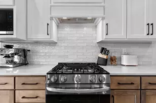 2652 Chambers Xing, Suamico, WI 54313 - Photo 6