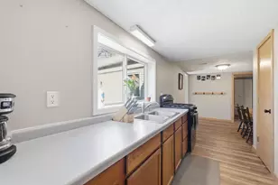 2927 Shorewood Dr, Oshkosh, WI 54901 - Photo 14