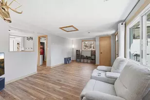 2927 Shorewood Dr, Oshkosh, WI 54901 - Photo 10