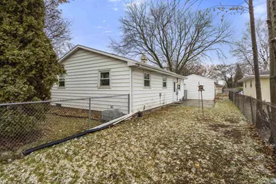 2109 E College Avenue, Appleton, WI 54915 - Photo 16