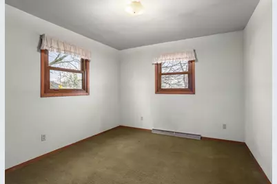 2109 E College Avenue, Appleton, WI 54915 - Photo 12
