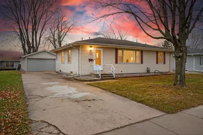 154 N Lark Street, Oshkosh, WI 54902 - Photo 36