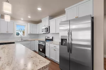 422 4th Street, Green Bay, WI 54303 - Photo 28