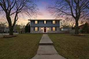 436 E Briar Ln, Green Bay, WI 54301 - Photo 1