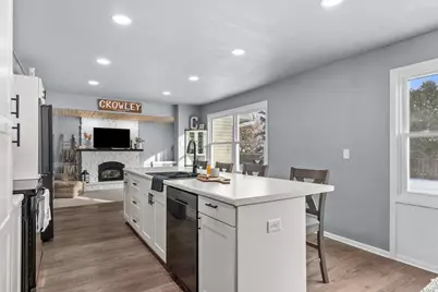 1720 Graber Street, Oshkosh, WI 54901 - Photo 8