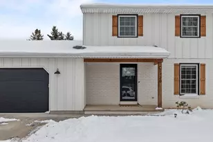 1720 Graber St, Oshkosh, WI 54901 - Photo 2
