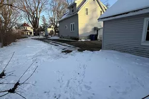 1313 Wisconsin St, Oshkosh, WI 54901 - Photo 38