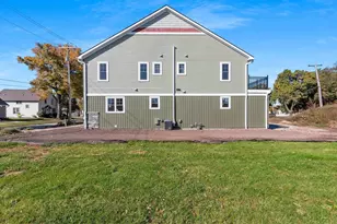 418 4th St, Green Bay, WI 54303 - Photo 8