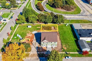 418 4th St, Green Bay, WI 54303 - Photo 16