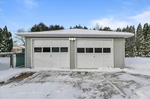 3439 N Story St, Appleton, WI 54914 - Photo 2