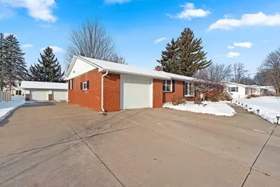 315 Johnson Street, Pulaski, WI 54162 - Photo 2