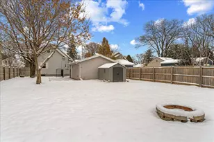 1132 Berner St, Green Bay, WI 54302 - Photo 8