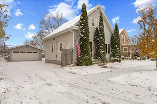 1132 Berner St, Green Bay, WI 54302 - Photo 2
