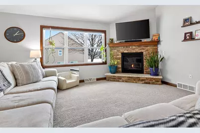 1148 W Willis Way, Appleton, WI 54913 - Photo 8