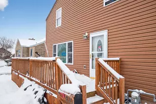 830 Racine St, Menasha, WI 54952 - Photo 2