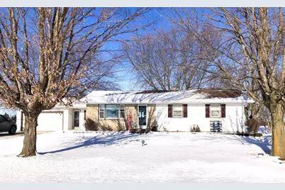 328 E Main Street, Hilbert, WI 54129 - Photo 1