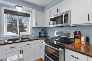 335 Conover Dr, Green Bay, WI 54303 - Photo 14