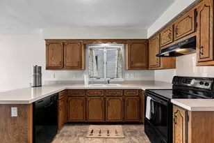 1424 W Weiland Ln, Appleton, WI 54914 - Photo 6