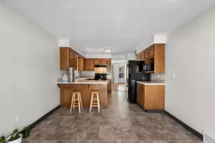 1424 W Weiland Ln, Appleton, WI 54914 - Photo 8