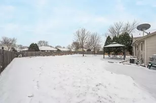 1249 Fieldview Dr, Menasha, WI 54952 - Photo 34