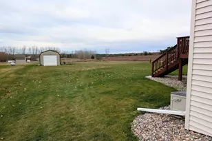 1759 Dallas Ln, De Pere, WI 54115 - Photo 8