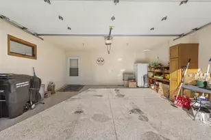 215 Lake Pointe Dr, Oshkosh, WI 54904 - Photo 22