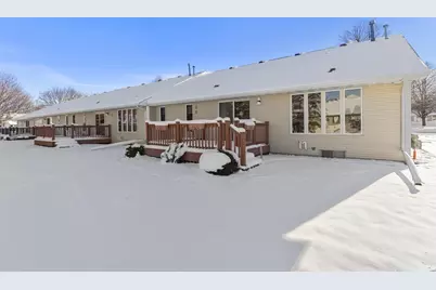 215 Lake Pointe Drive, Oshkosh, WI 54904 - Photo 24