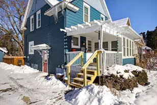 410 E Lincoln Ave, Oshkosh, WI 54901 - Photo 2