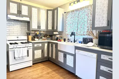 306 N Hubbard Street, Horicon, WI 53032 - Photo 2