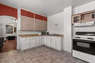 1897 E Newberry St, Appleton, WI 54915 - Photo 16