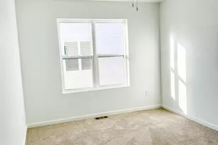 250 N Bell St, Fond du Lac, WI 54935 - Photo 8