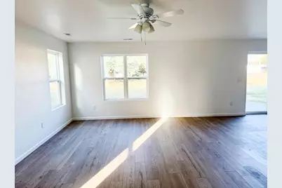 250 N Bell Street, Fond du Lac, WI 54935 - Photo 6