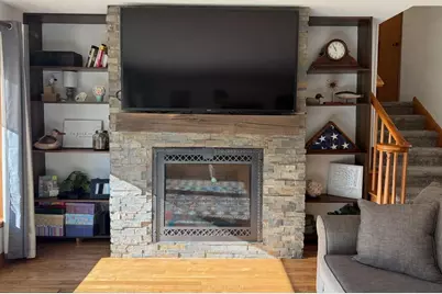 1430 W 9th Avenue, Oshkosh, WI 54902 - Photo 4