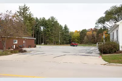 2928 W Mason Street, Green Bay, WI 54313 - Photo 6