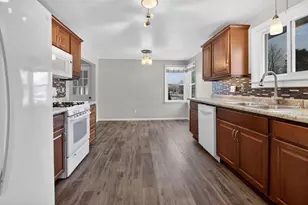 3262 Evergreen Ave, Green Bay, WI 54313 - Photo 10